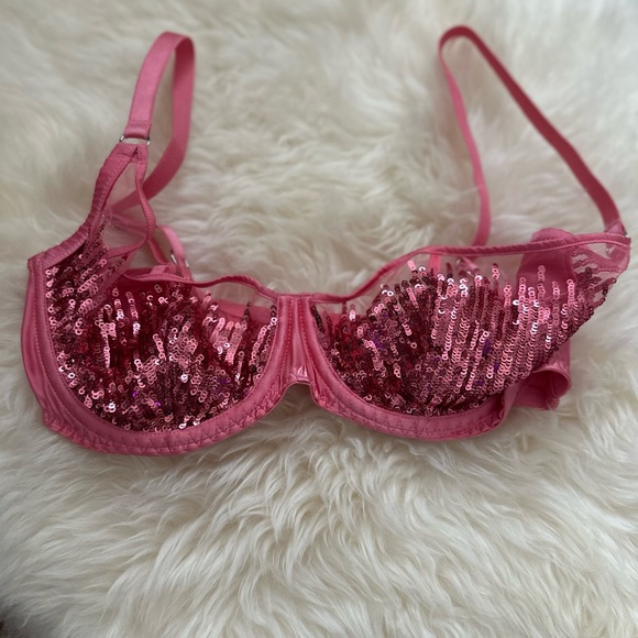 Agent Provocateur Other - Agent Provocateur Sequin Embellished Pink Plunge underwired Bra 32DD